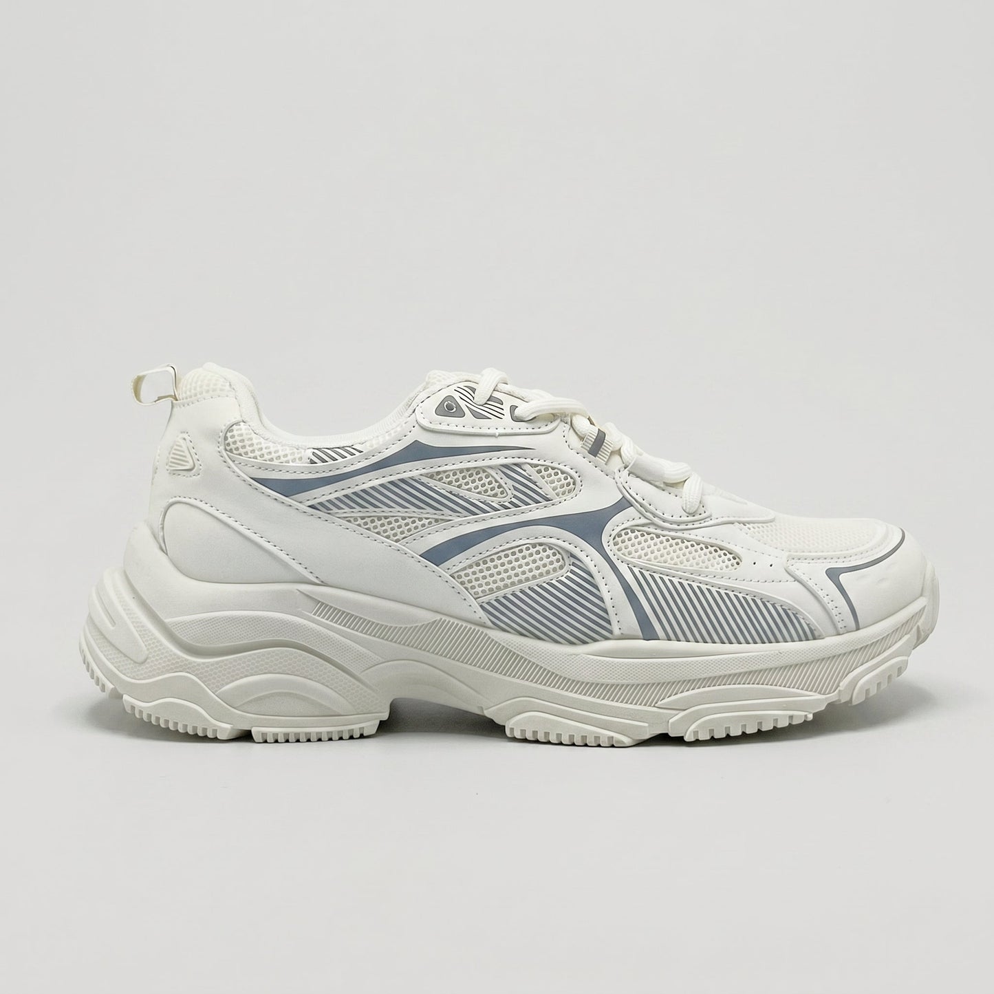 AeroStep Nova – Everyday Comfort Sneakers